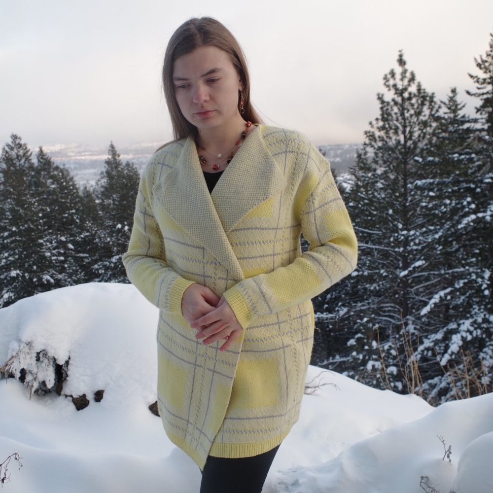Beautiful Yellow TalBots Sweater Size Extra Large